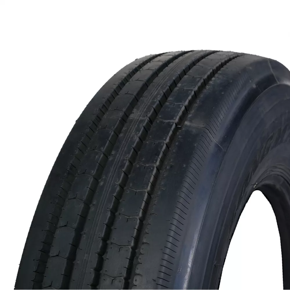 Грузовая шина 295/80 R22,5 Long March LM-216 18PR в Богдановиче