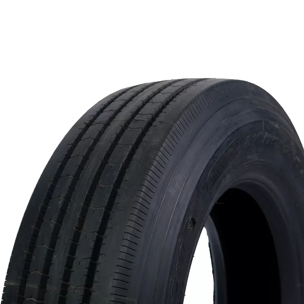 Грузовая шина 215/75 R17,5 Long March LM-216 16PR в Богдановиче